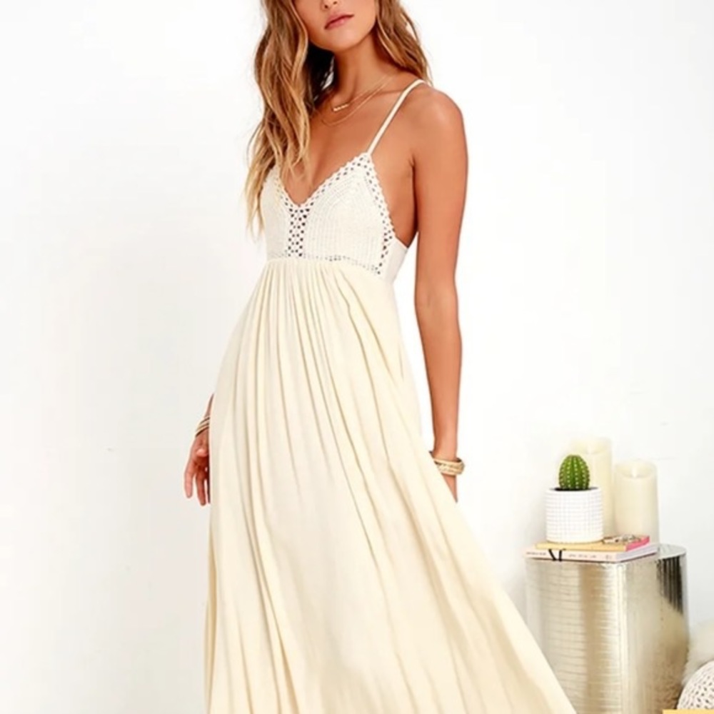 Lulus crotchet detail maxi dress